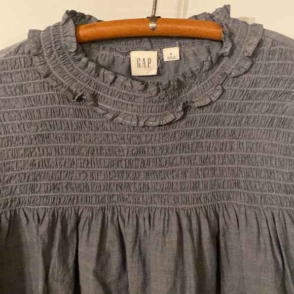 Gap Smocked Chambray Peasant Top with Ruffled Sleeves - Picture 3 of 8